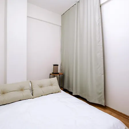 Apartment Spacious Flat W Balcony 4 Min To Kadikoy Square
